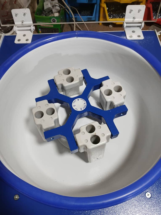 سانتریفیوژ 8 شاخه یونیورسال