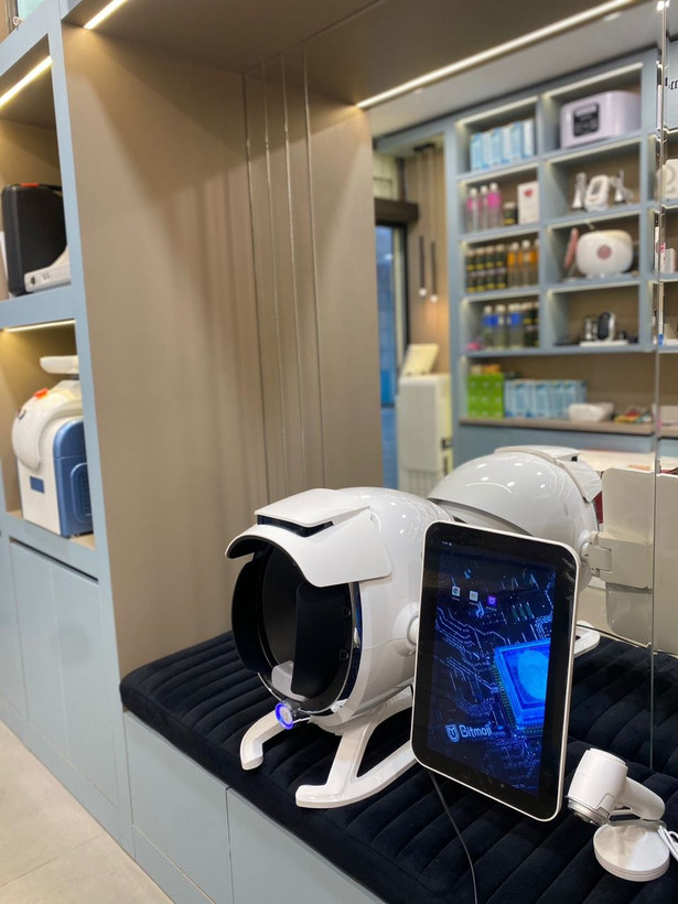 آنالیزور بیت موجی مانیتور بزرگ 2025 BITMOJI Skin Analyzer